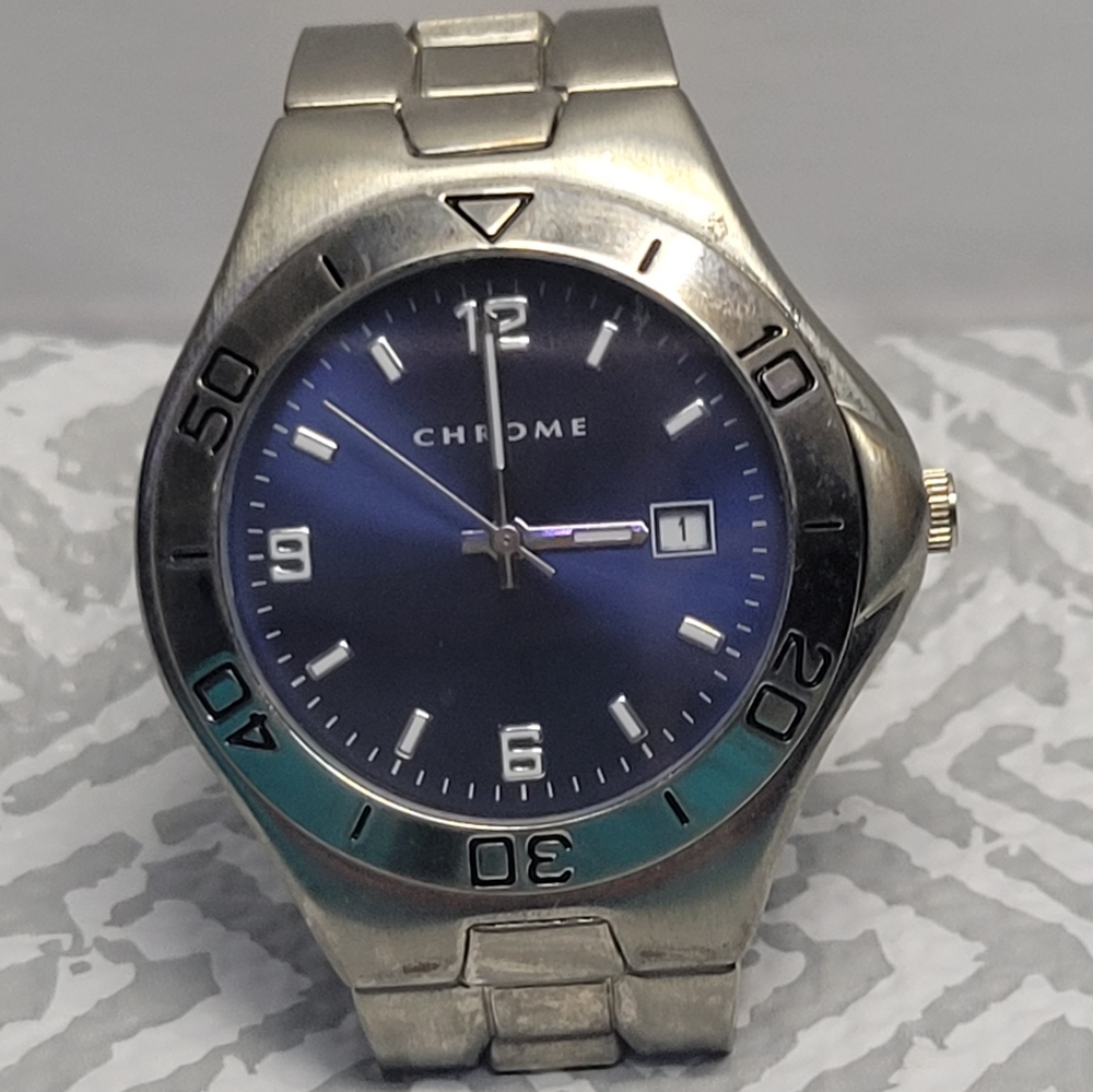 CHROME Watch - Picture 2 of 13